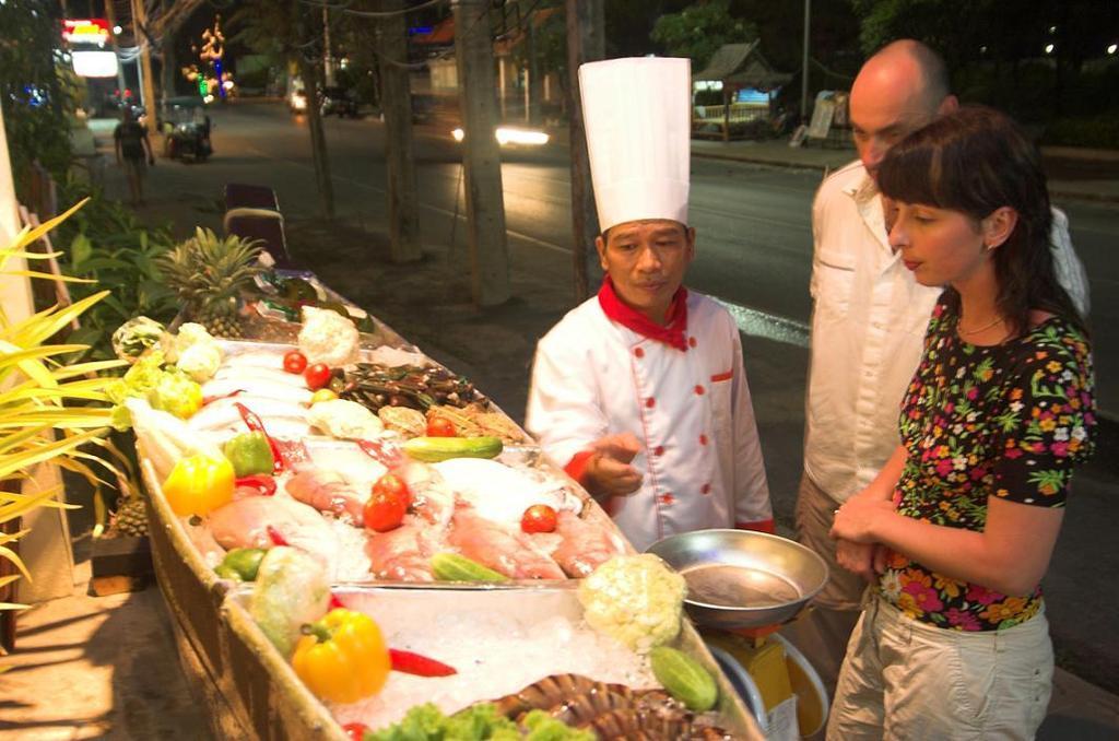 Phuket Heritage Hotel Карон Экстерьер фото
