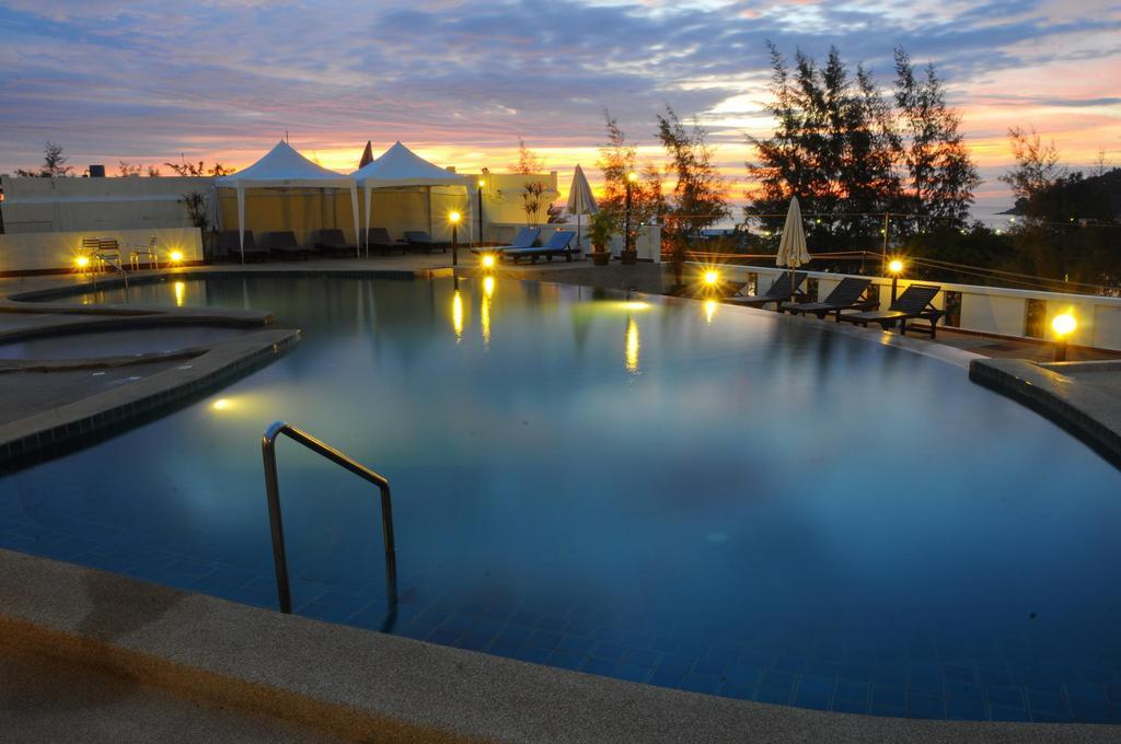 Phuket Heritage Hotel Карон Экстерьер фото